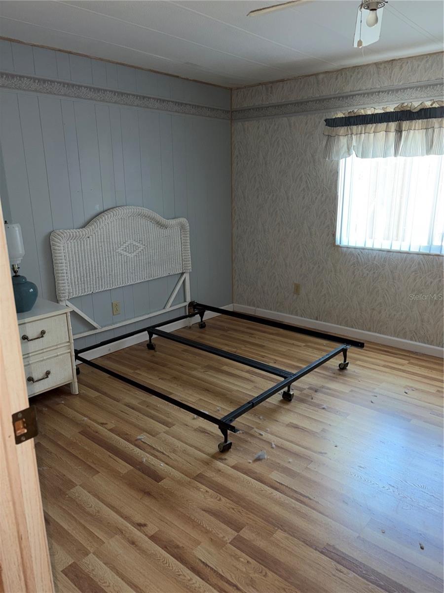 HOLIDAY MOB ESTATES 1ST ADD - Residential