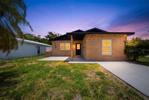 Photo of 7101 62 Way N, Pinellas Park, FL 33781 (MLS # TB8517161)