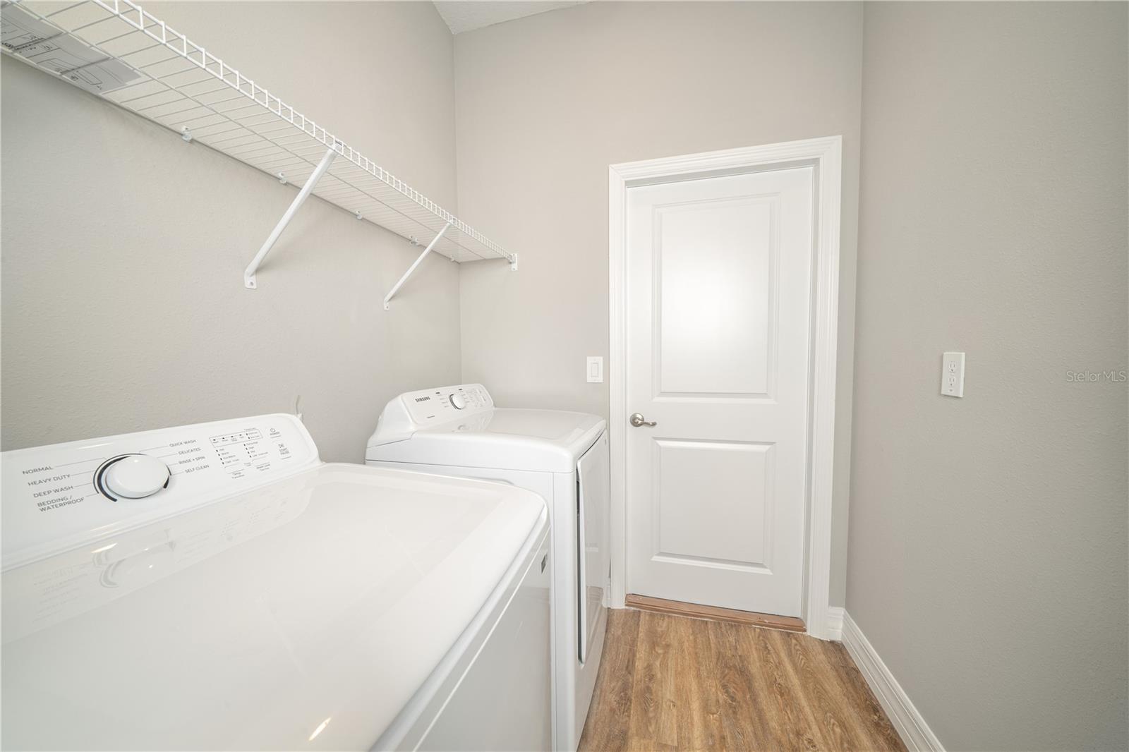 SUN N LAKE - Residential