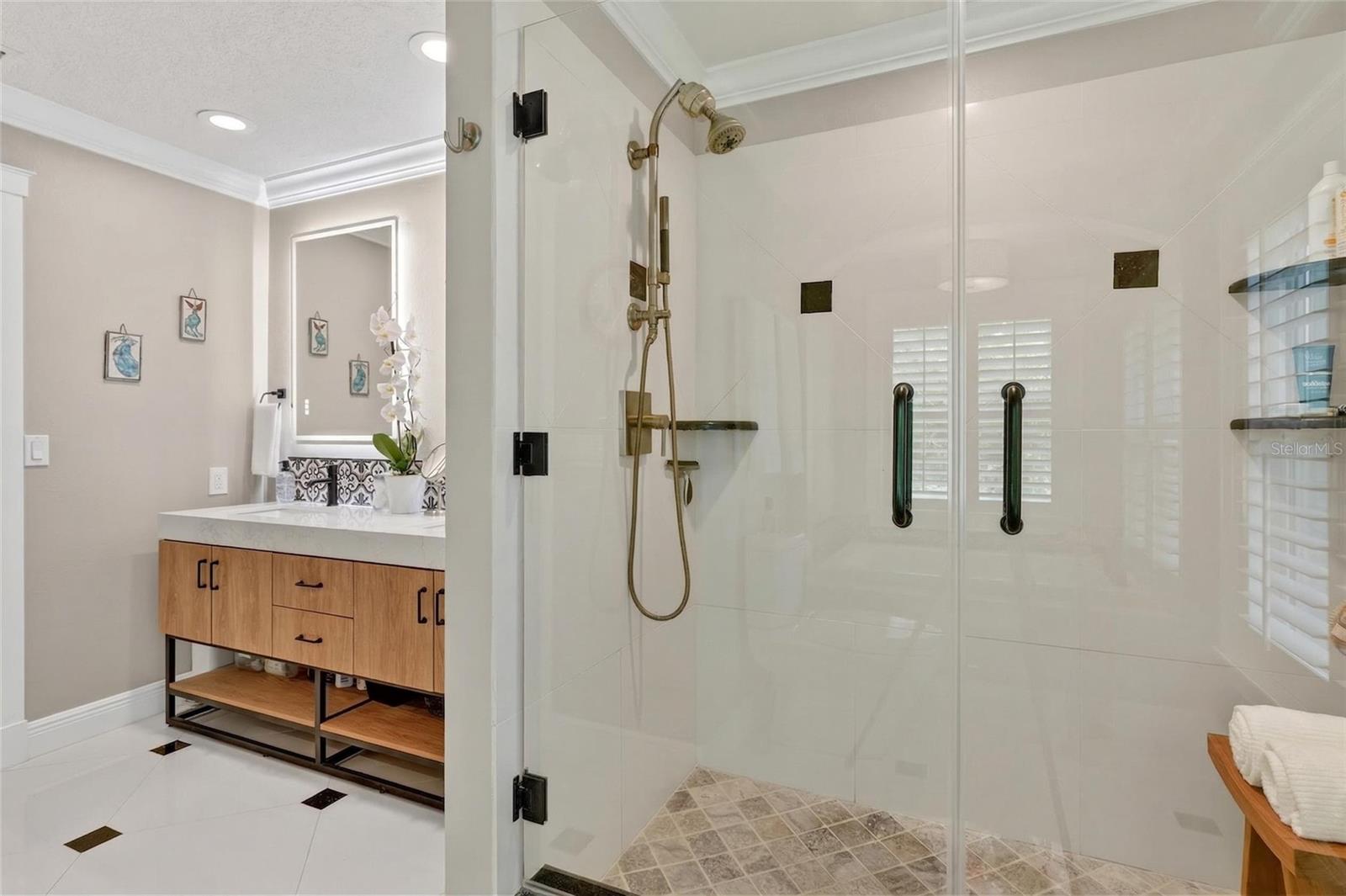 LAKE MAGDALENE MANORS - Residential