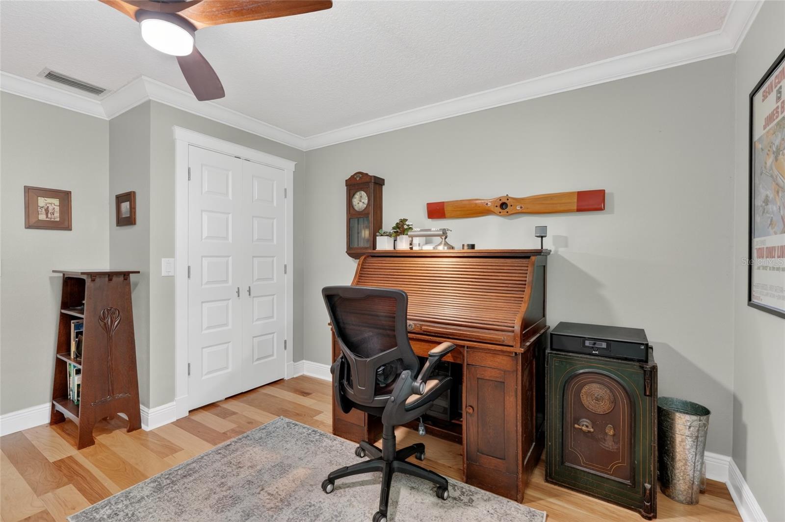 LAKE MAGDALENE MANORS - Residential