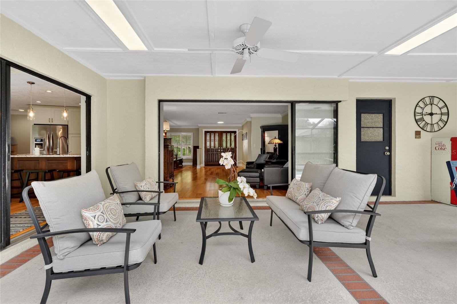 LAKE MAGDALENE MANORS - Residential