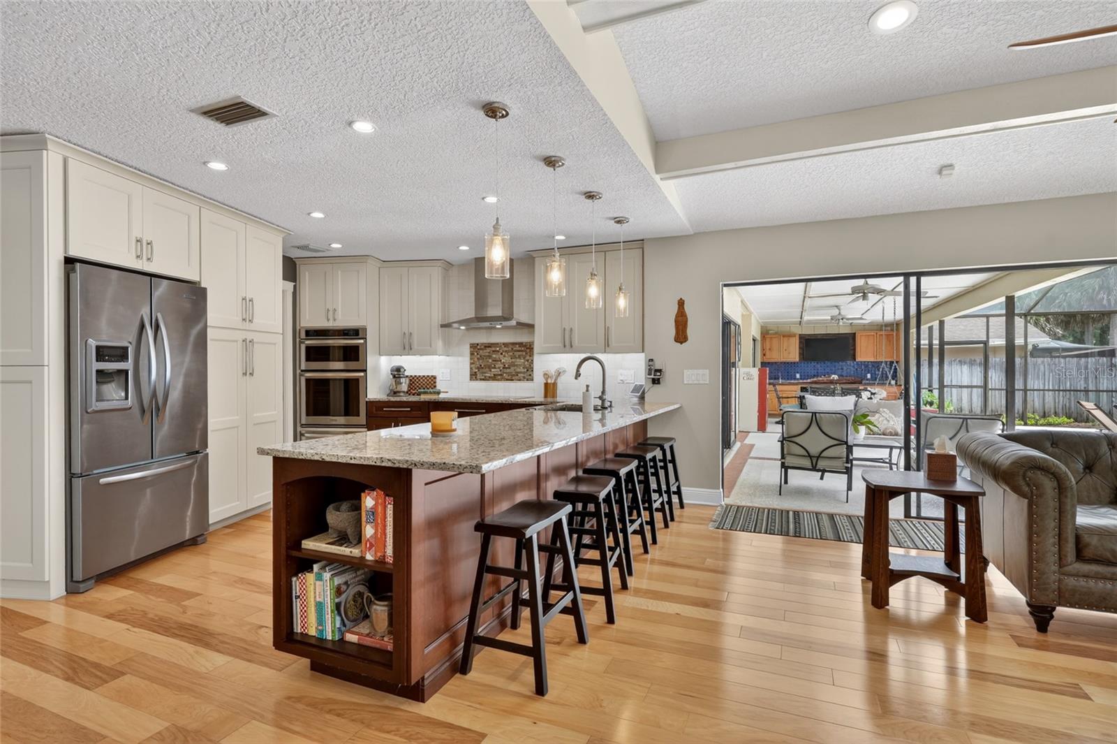 LAKE MAGDALENE MANORS - Residential