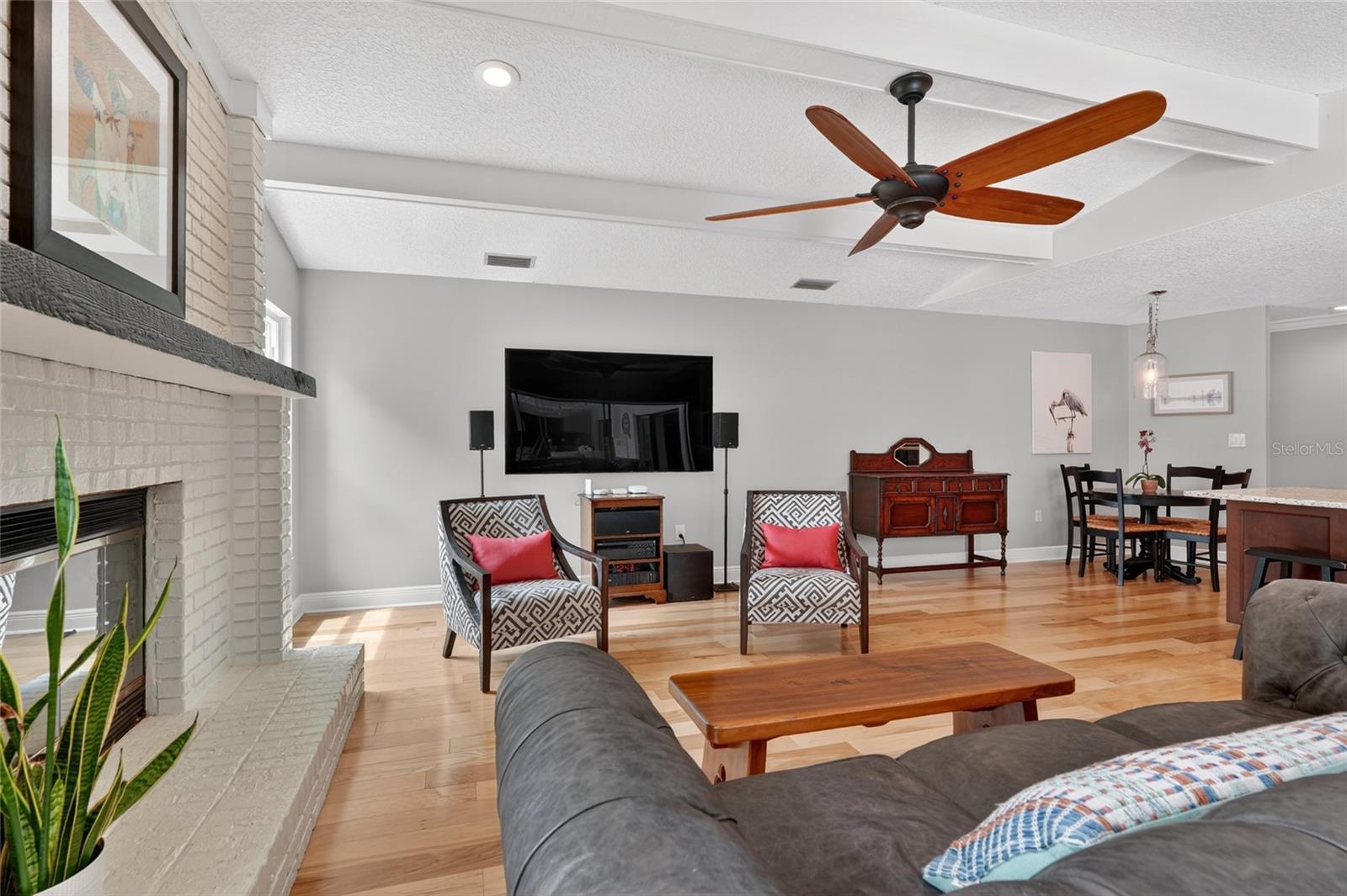 LAKE MAGDALENE MANORS - Residential