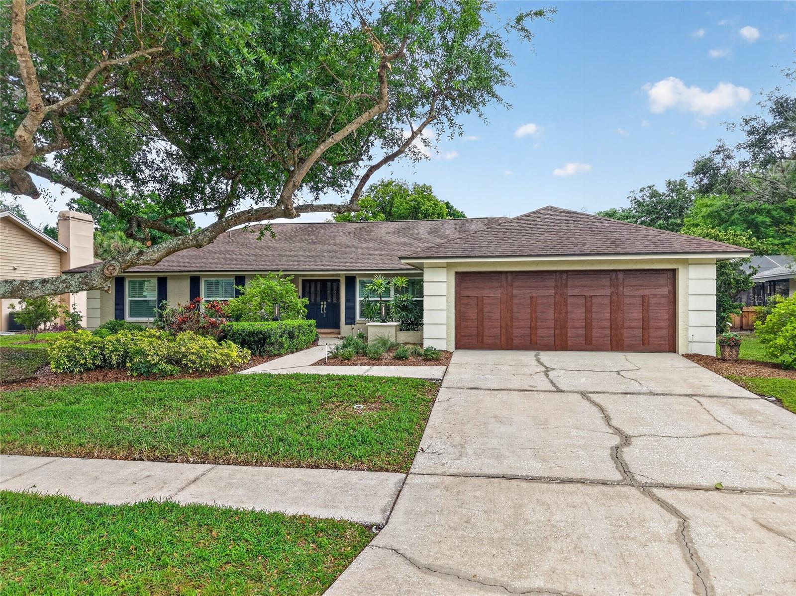 LAKE MAGDALENE MANORS - Residential