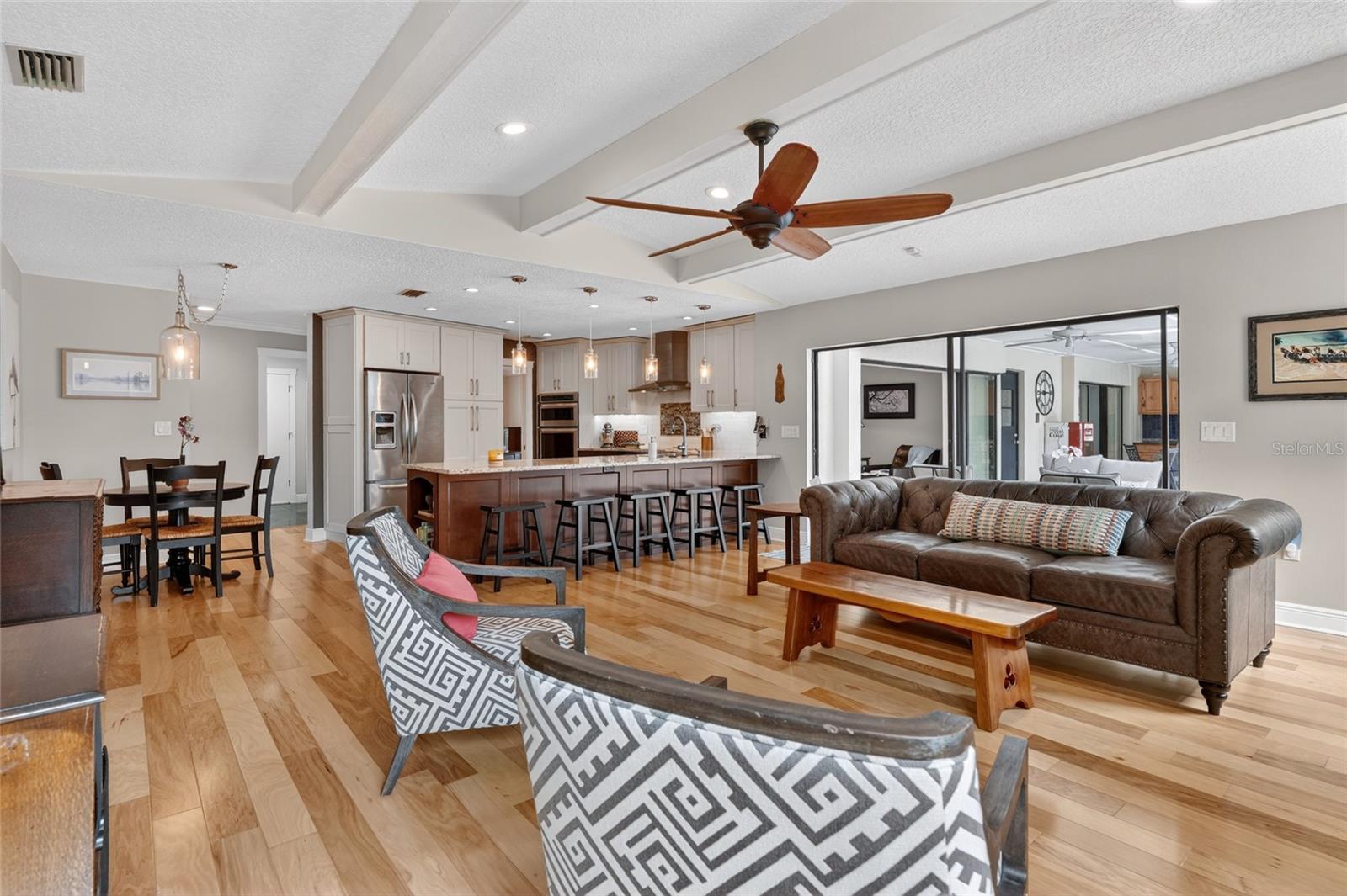 LAKE MAGDALENE MANORS - Residential