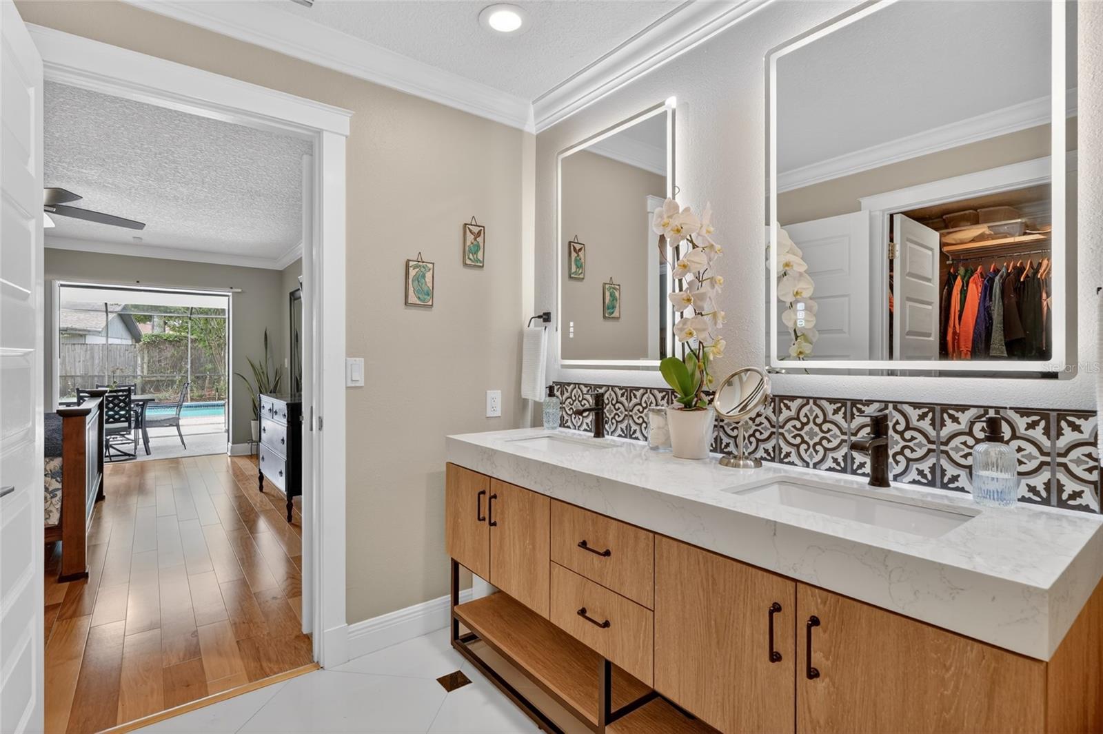 LAKE MAGDALENE MANORS - Residential