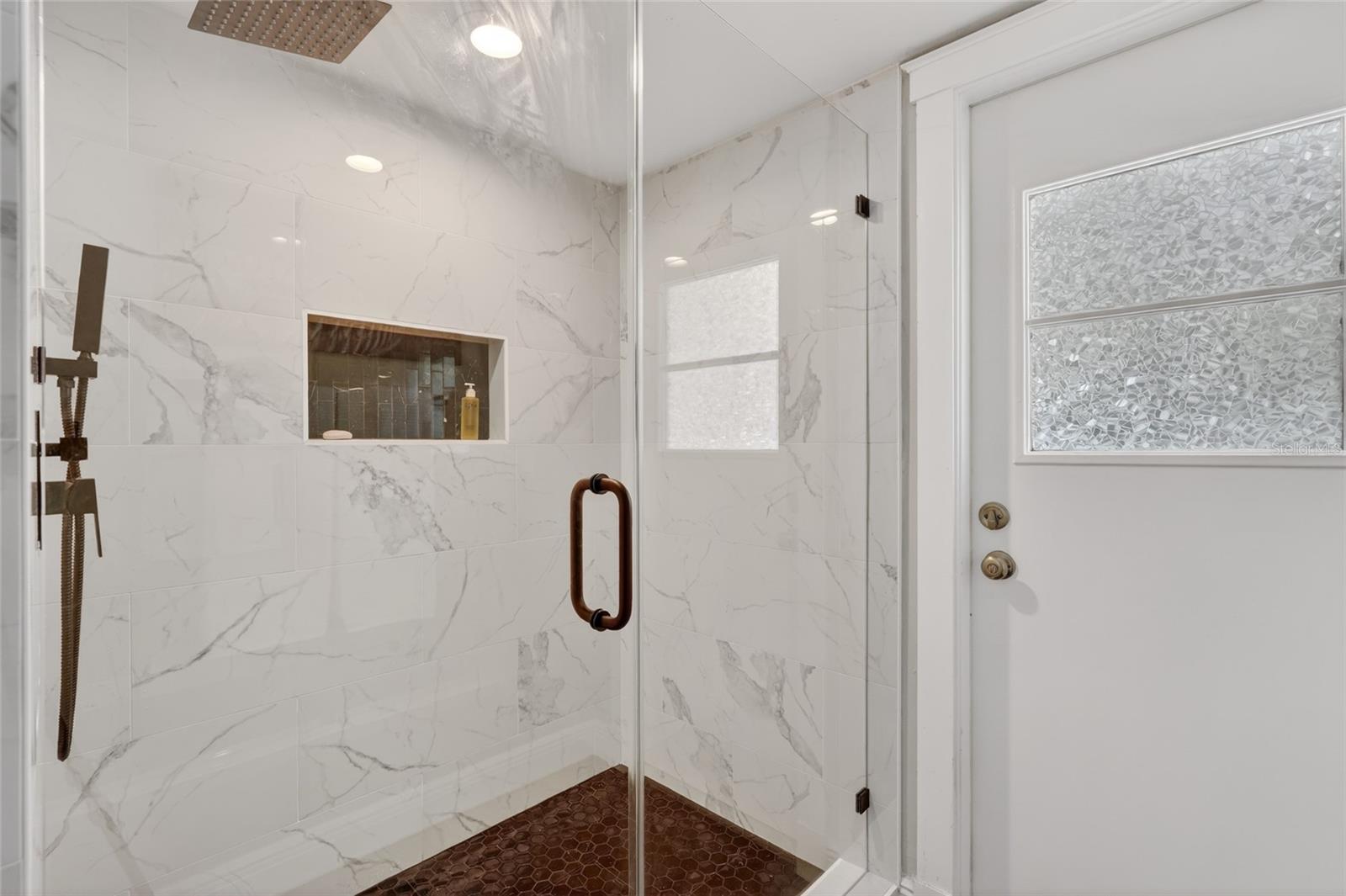 LAKE MAGDALENE MANORS - Residential