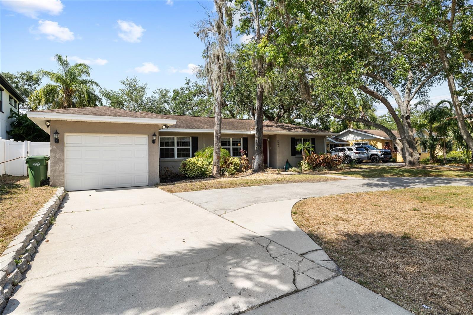 3907 W AZEELE STREET