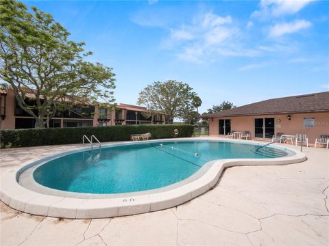 A home in LAKE WALES