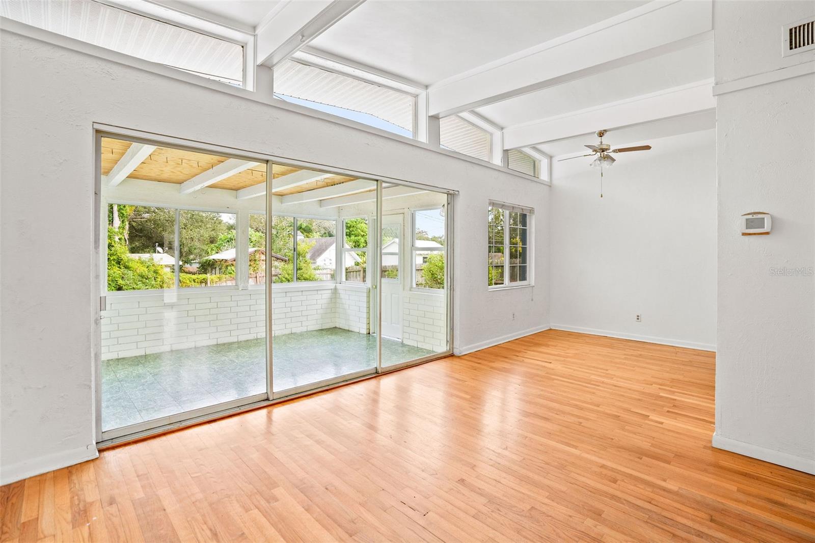 BROOKHILL - Residential Lease