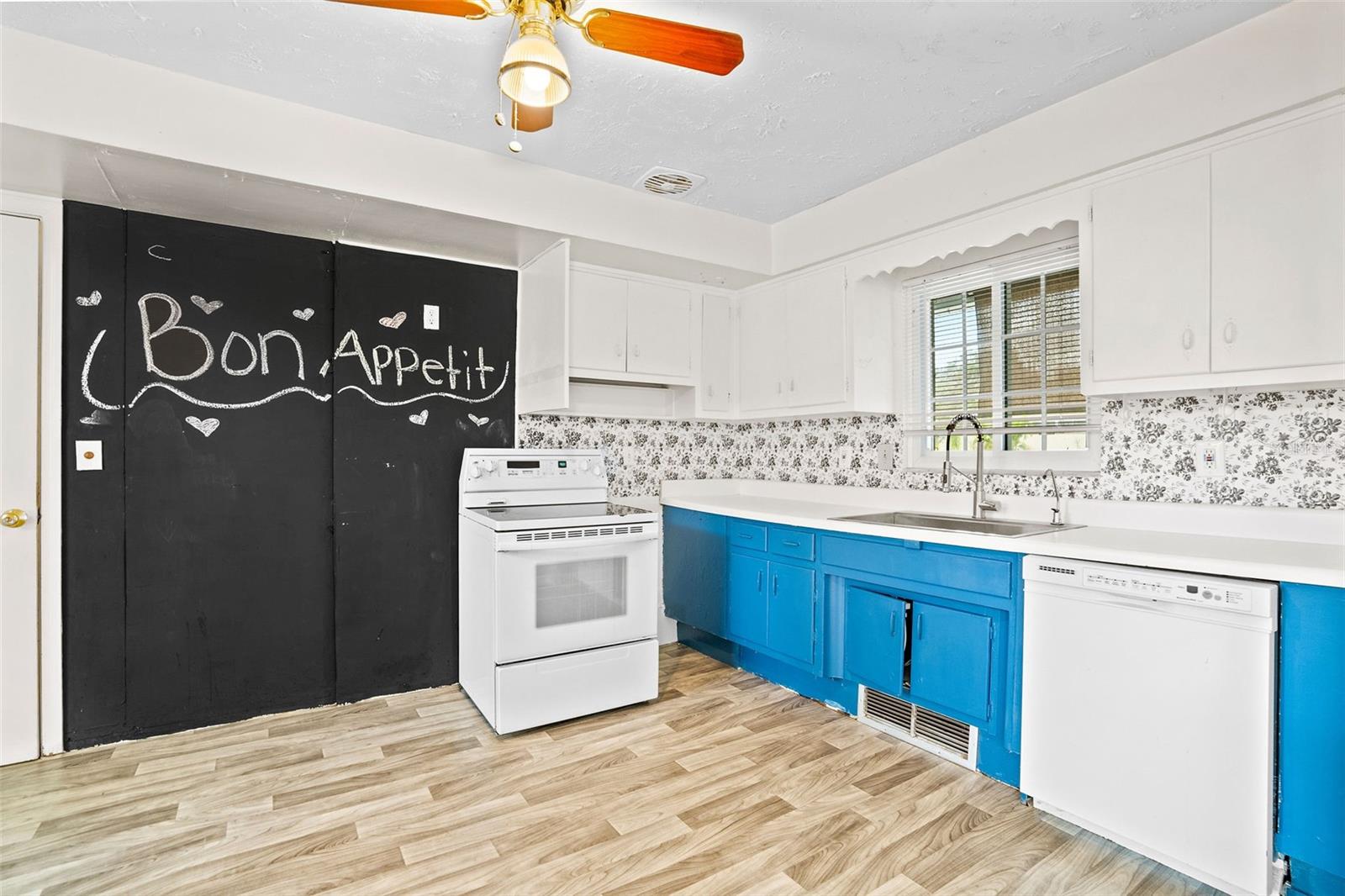 BROOKHILL - Residential Lease