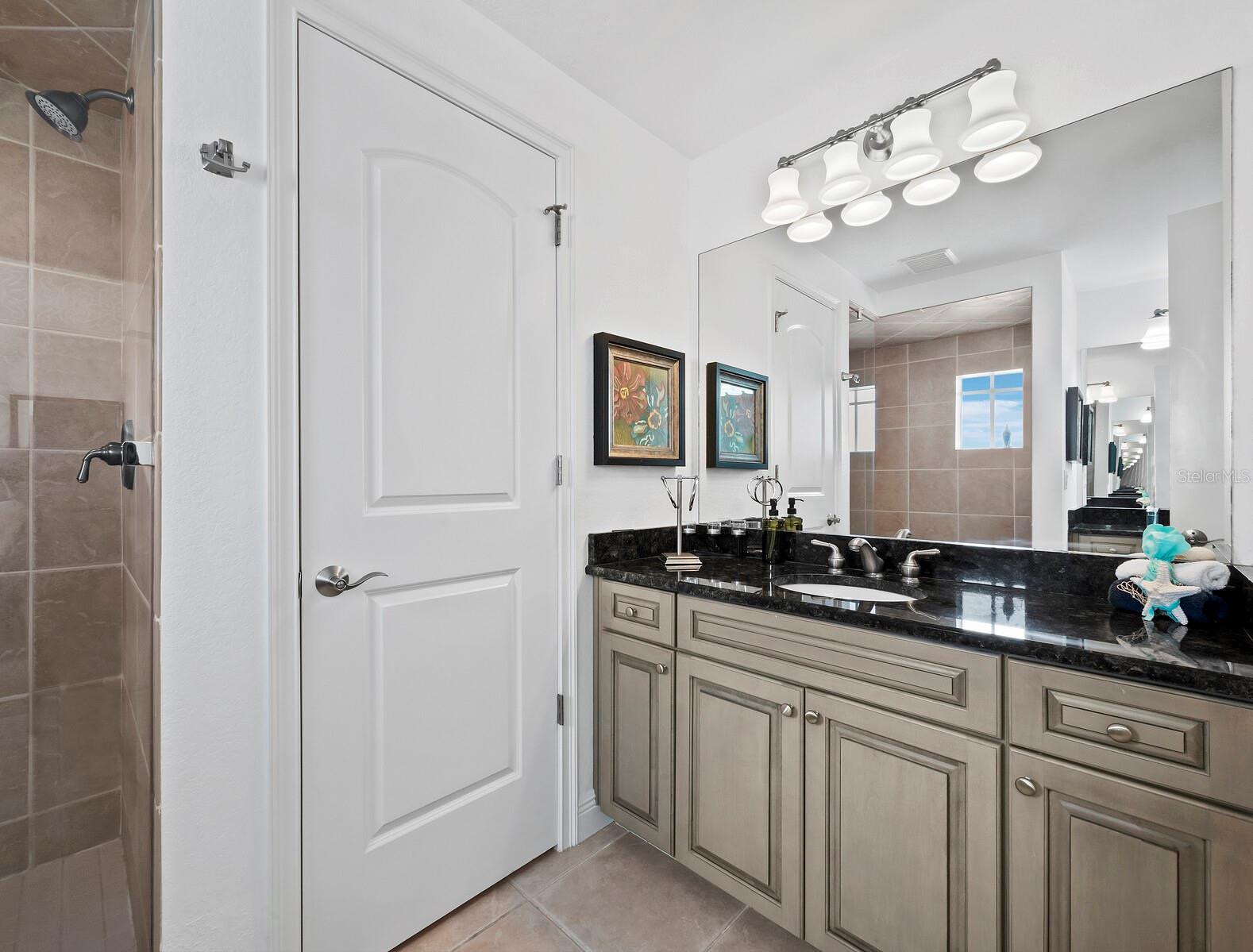 HARBOR VIEW ON GOLDEN GATE POINT - Residential