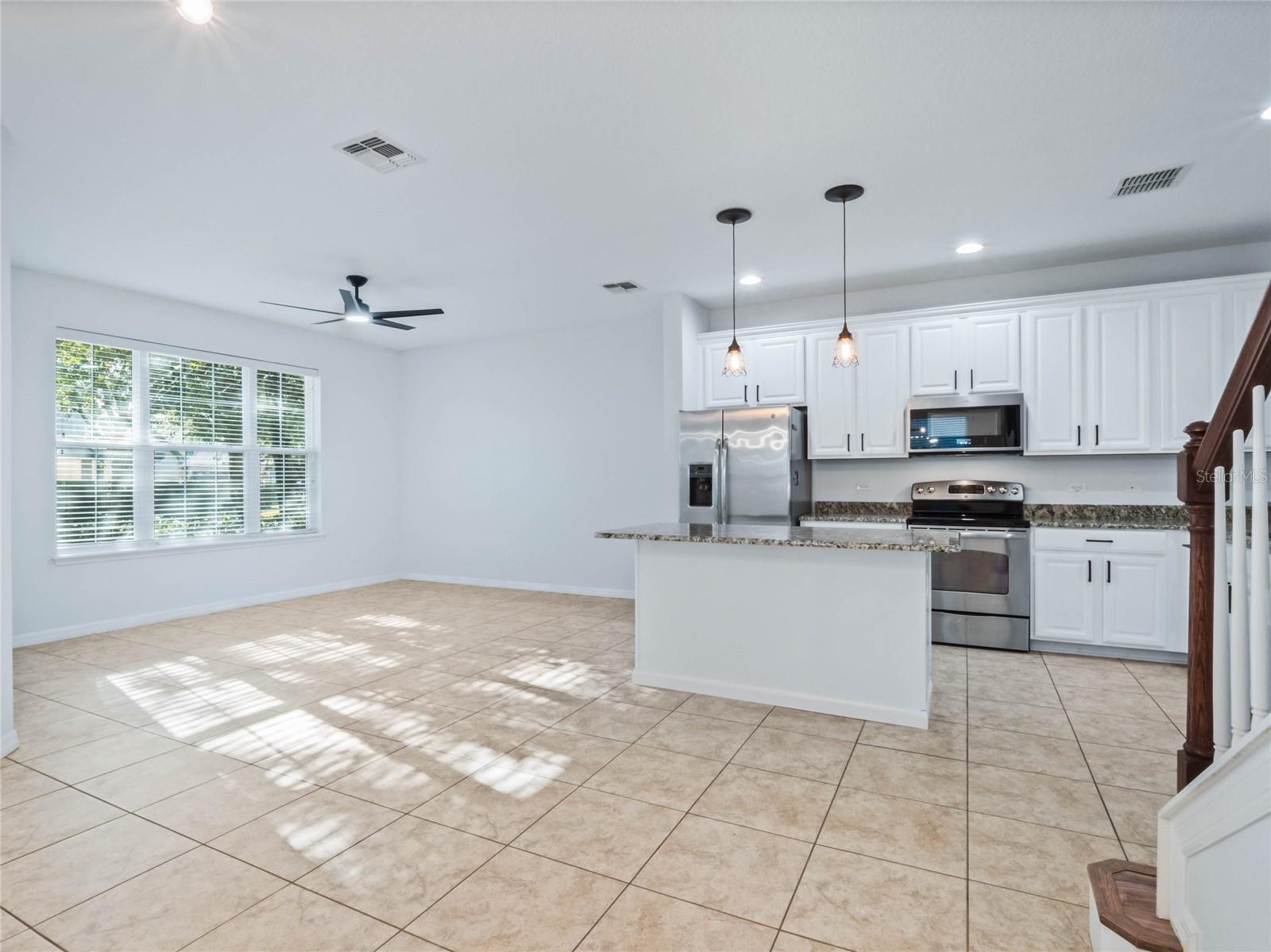 WINDERMERE LNDGS PH 2 - Residential Lease