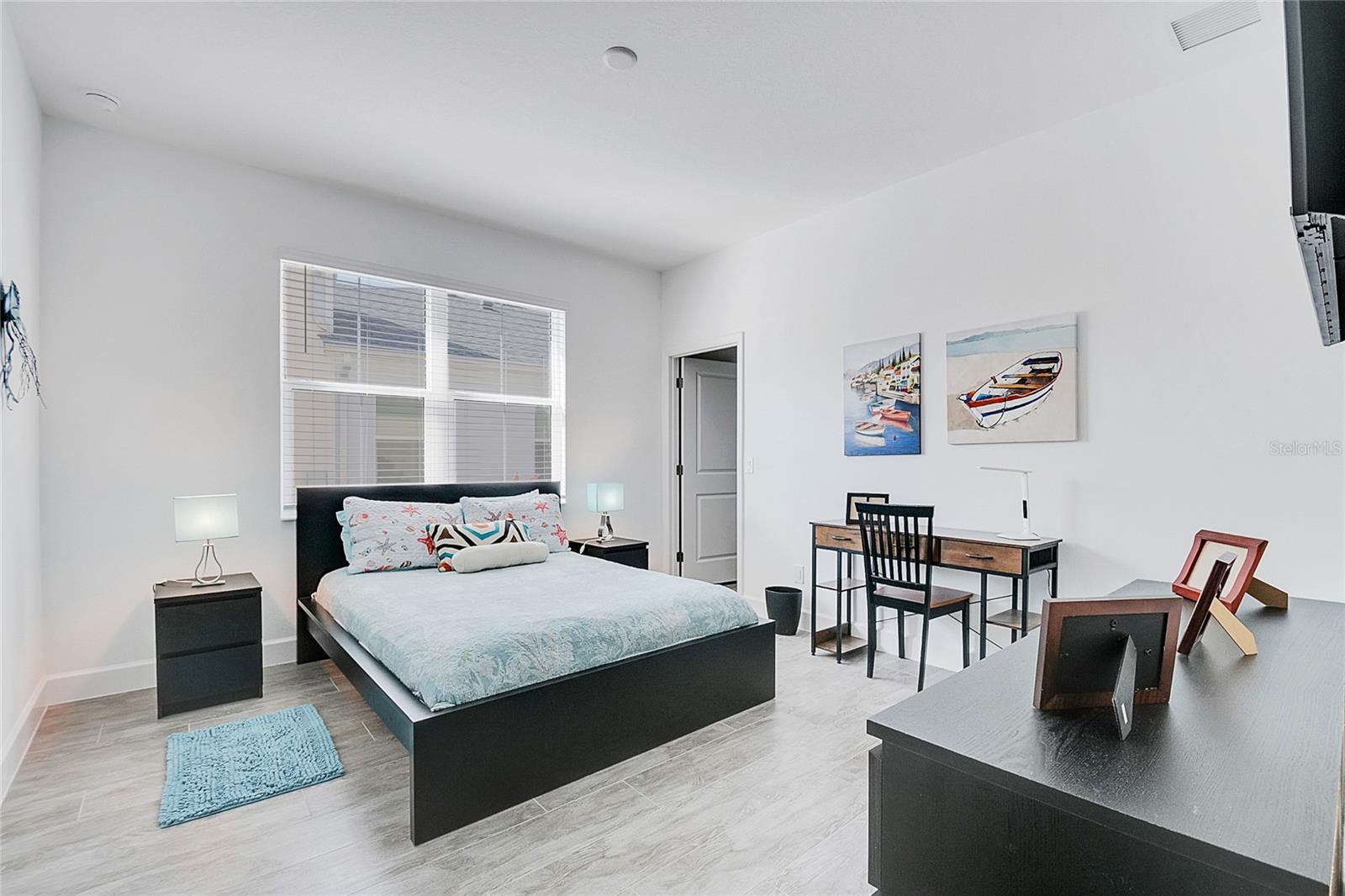 LATITUDE MARGARITAVILLE - Residential Lease