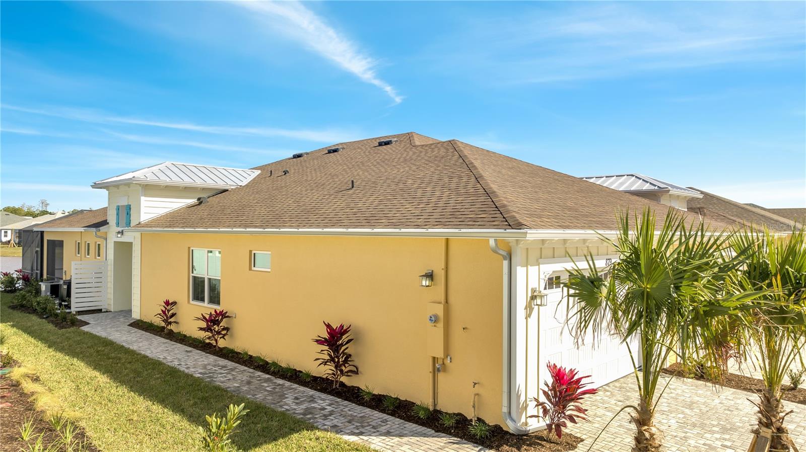 LATITUDE MARGARITAVILLE - Residential Lease