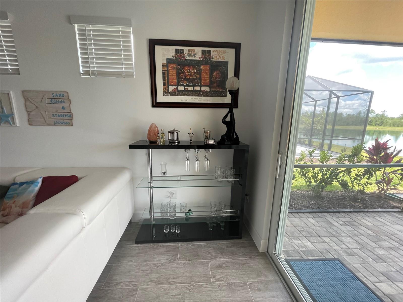 LATITUDE MARGARITAVILLE - Residential Lease