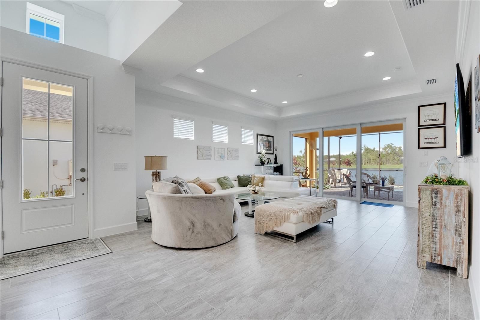 LATITUDE MARGARITAVILLE - Residential Lease