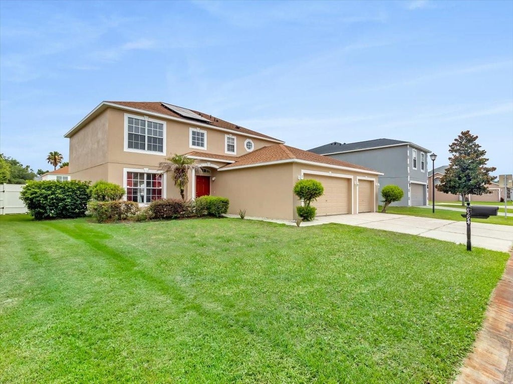 Photo of 8294 Settlers Creek Loop, Lakeland, FL 33810 (MLS # L4962743)