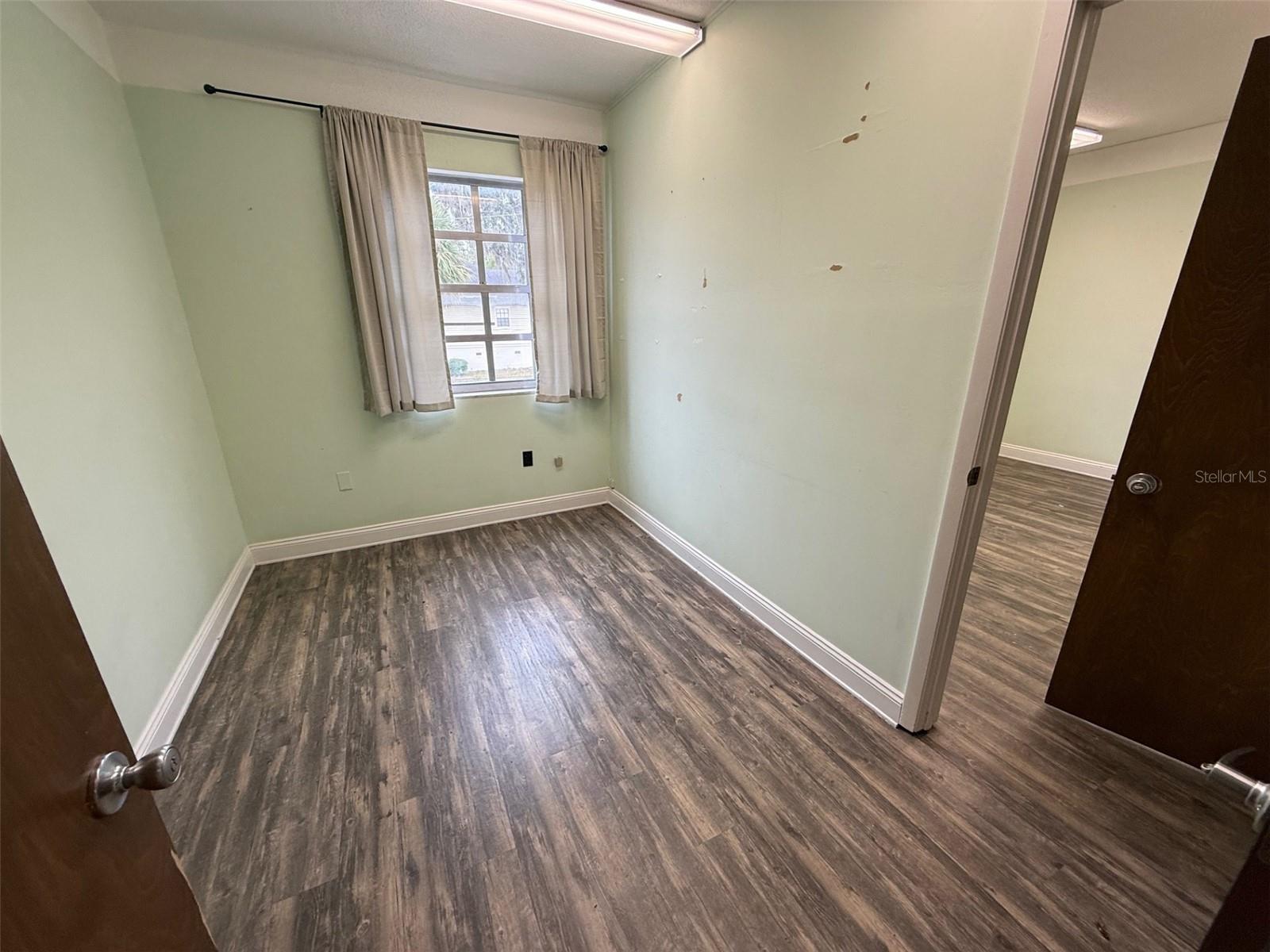 OCALI CENTER - Commercial Lease