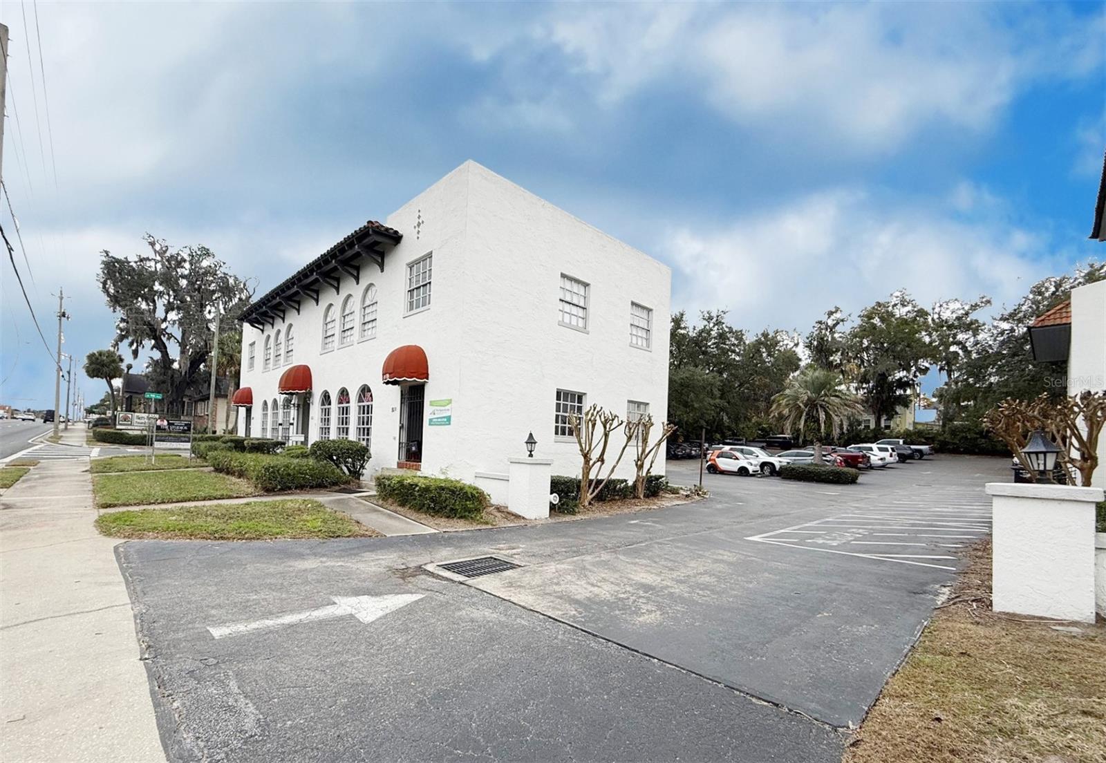 OCALI CENTER - Commercial Lease
