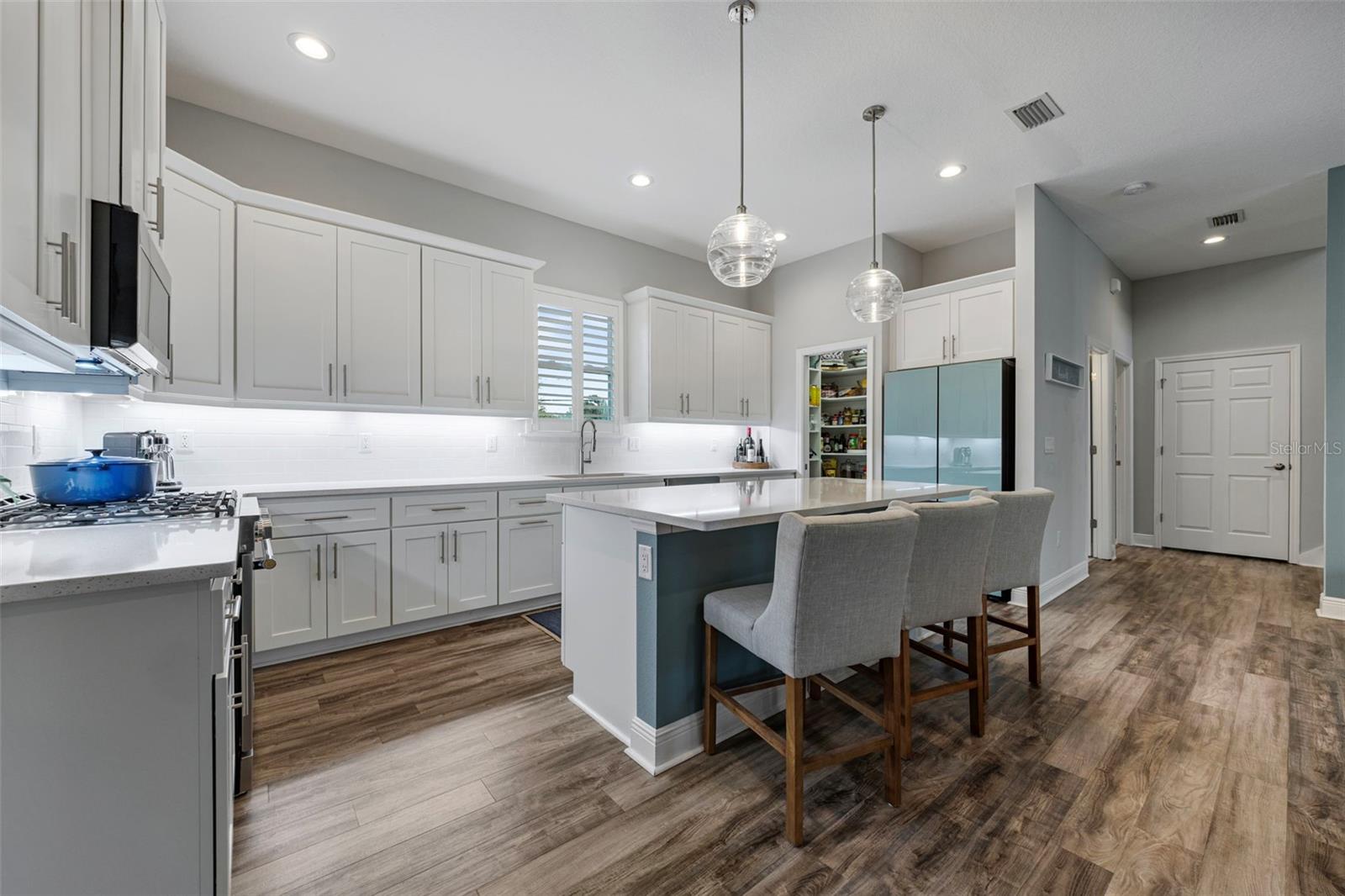 DOUGLAS PLACE - Residential