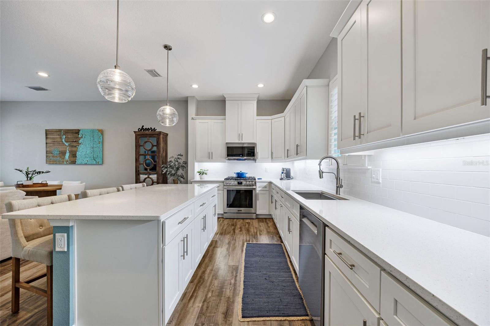 DOUGLAS PLACE - Residential