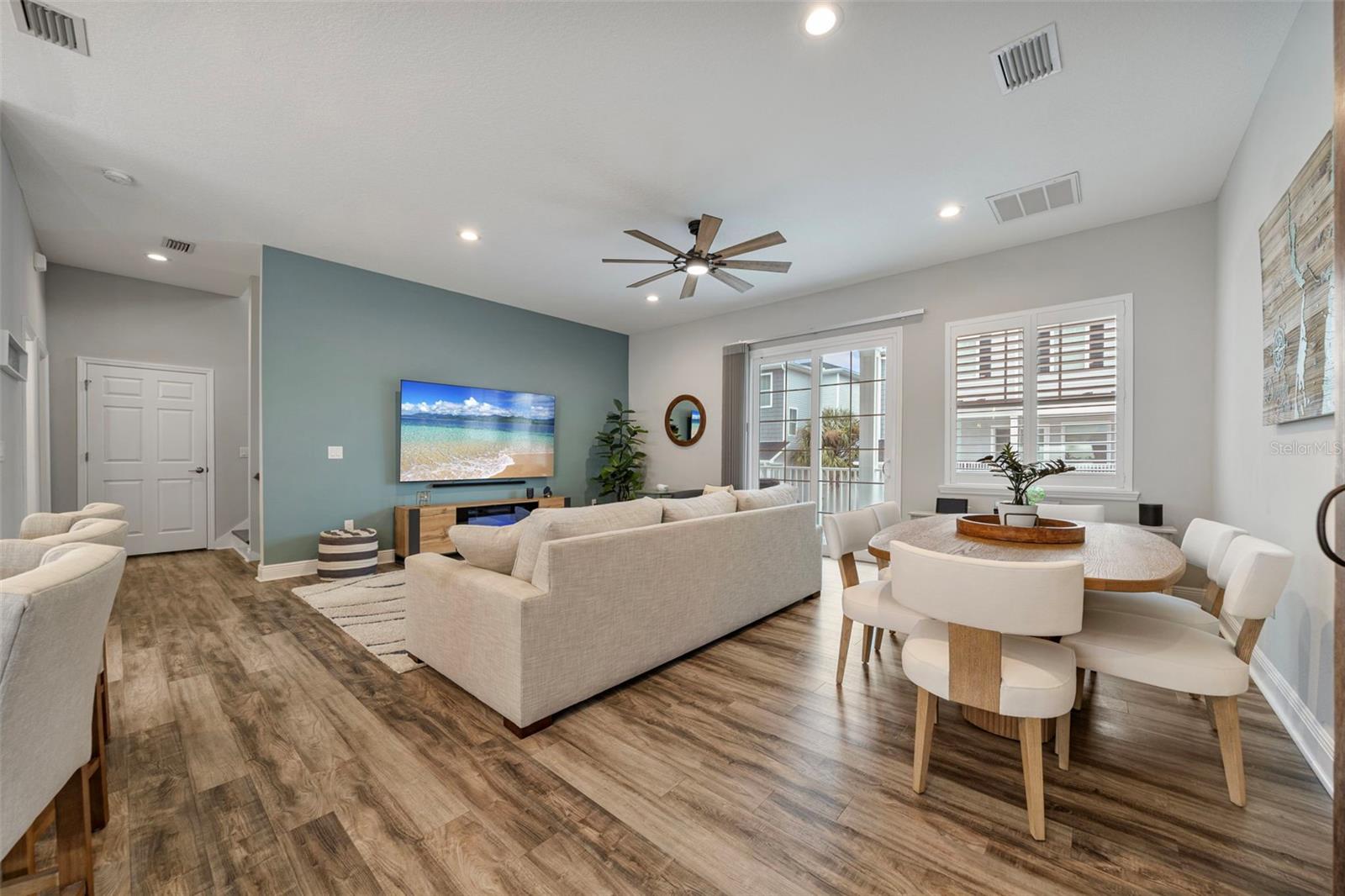 DOUGLAS PLACE - Residential