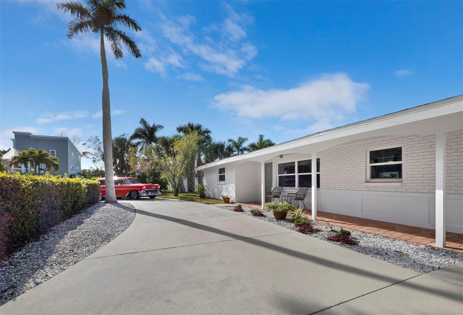 691 TARAWITT DRIVE