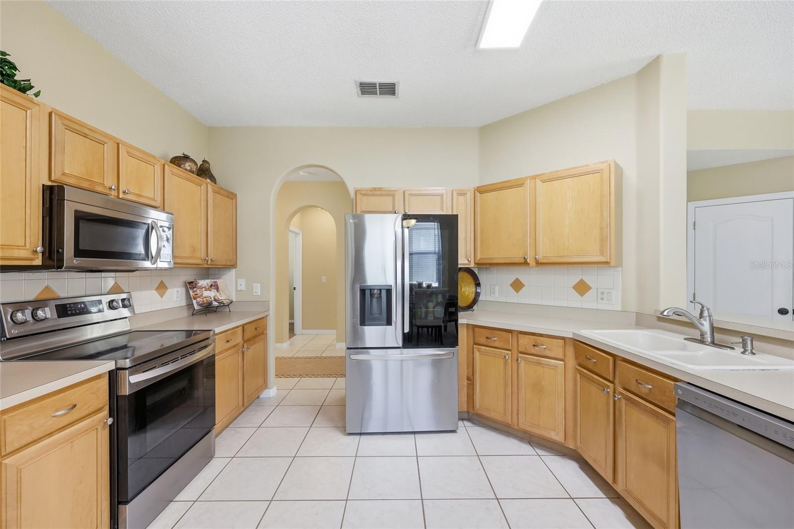 5007 BELLTHORN DRIVE