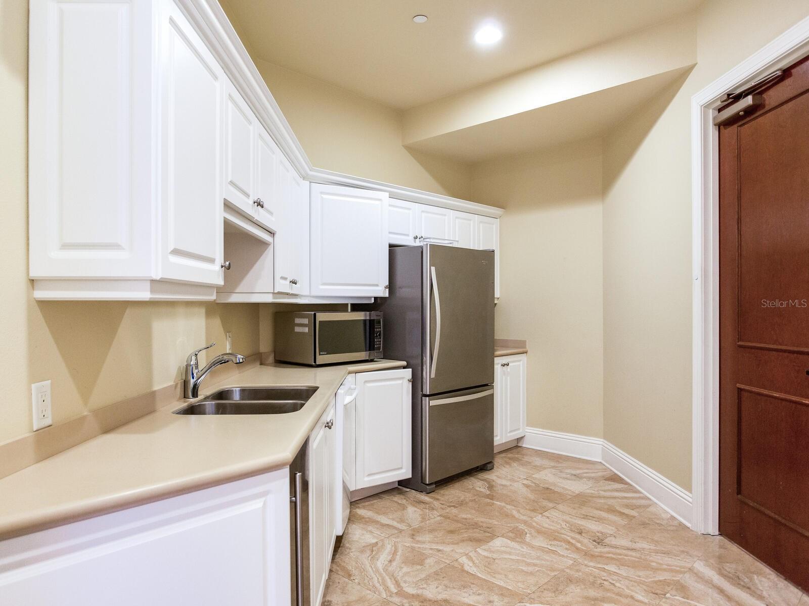 THE BELLAMY ON THE BAYSHORE A - Residential Lease