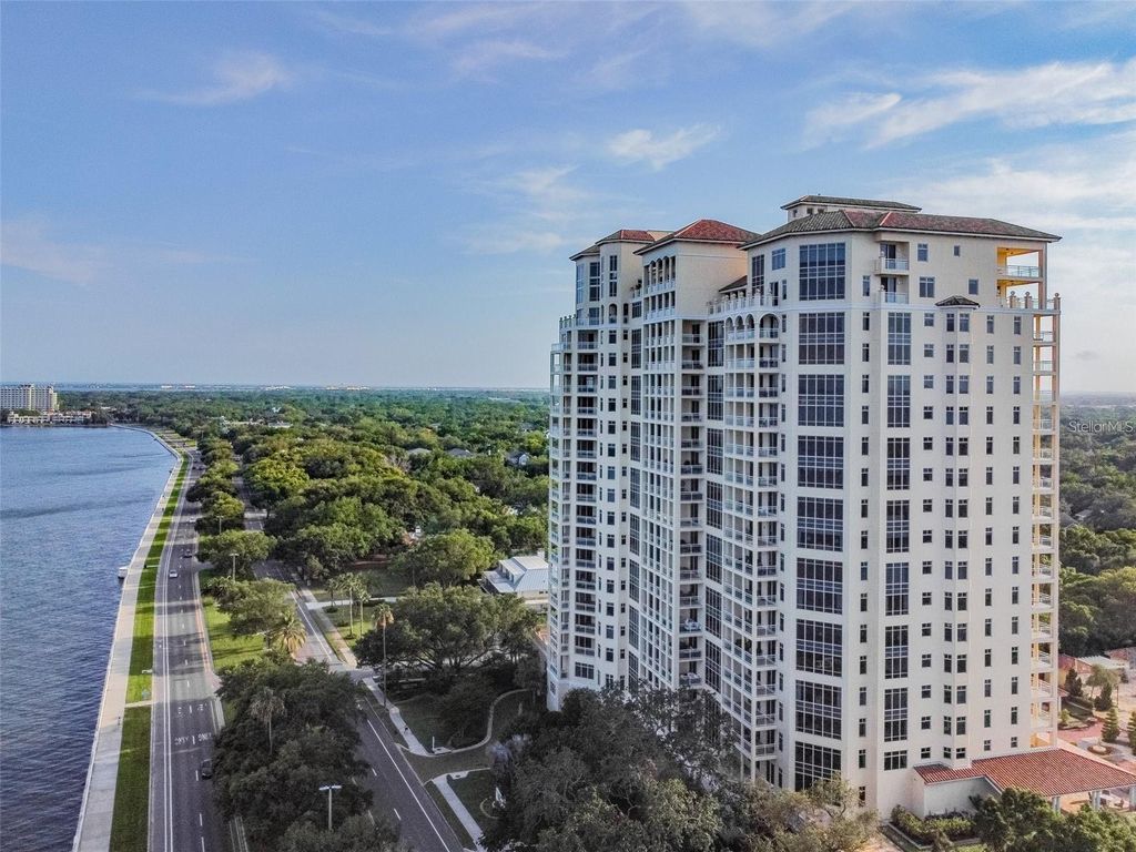 Photo of 4201 Bayshore Boulevard #604, Tampa, FL 33611 (MLS # TB8454985)