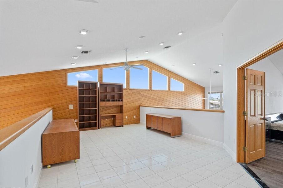 MILFORD POINT BEACH SUBD - Residential