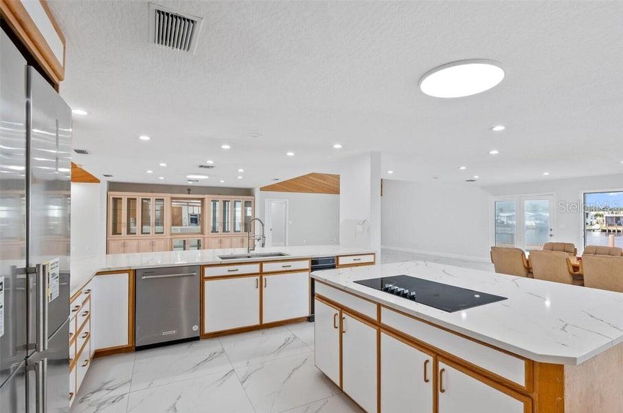 MILFORD POINT BEACH SUBD - Residential