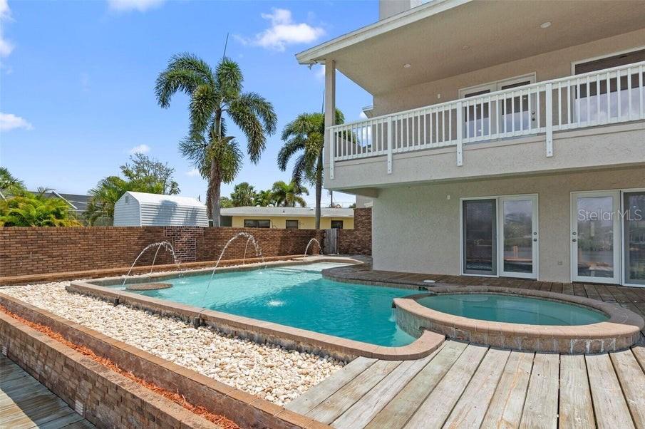 MILFORD POINT BEACH SUBD - Residential