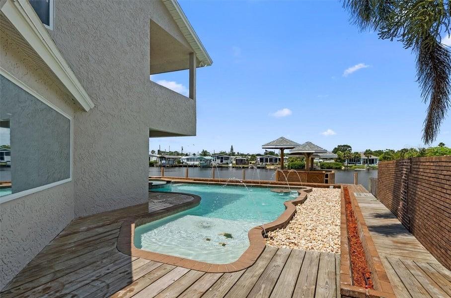 MILFORD POINT BEACH SUBD - Residential