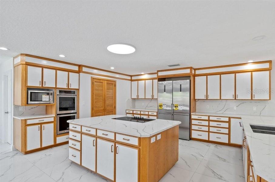 MILFORD POINT BEACH SUBD - Residential