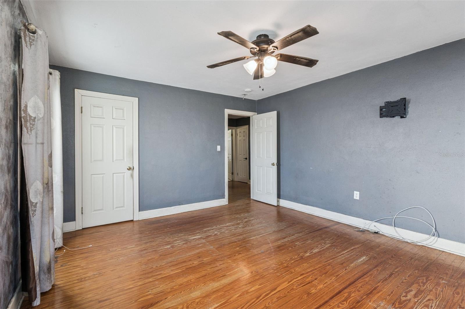 EUSTIS MORNINGVIEW SUB - Residential