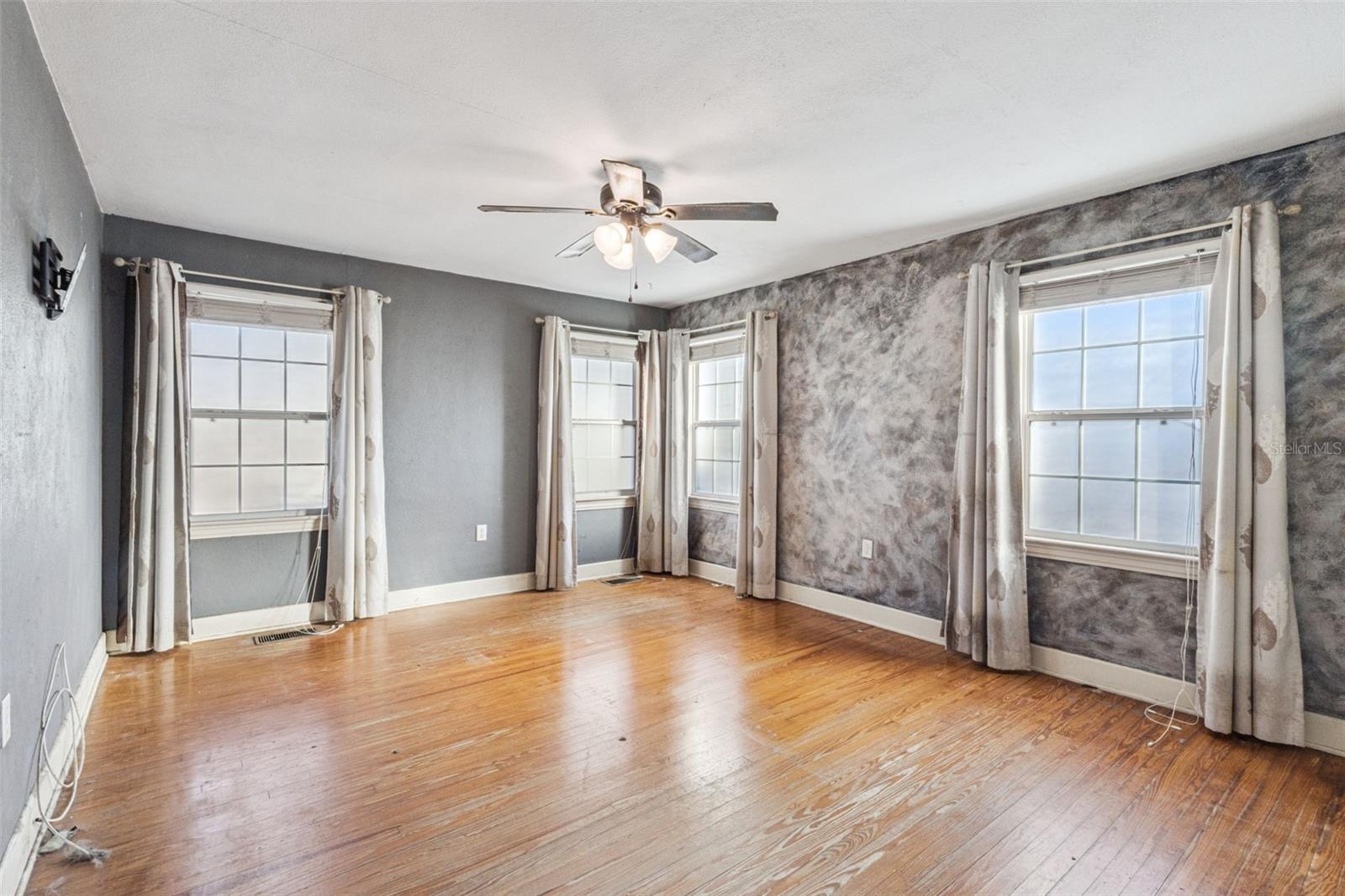 EUSTIS MORNINGVIEW SUB - Residential