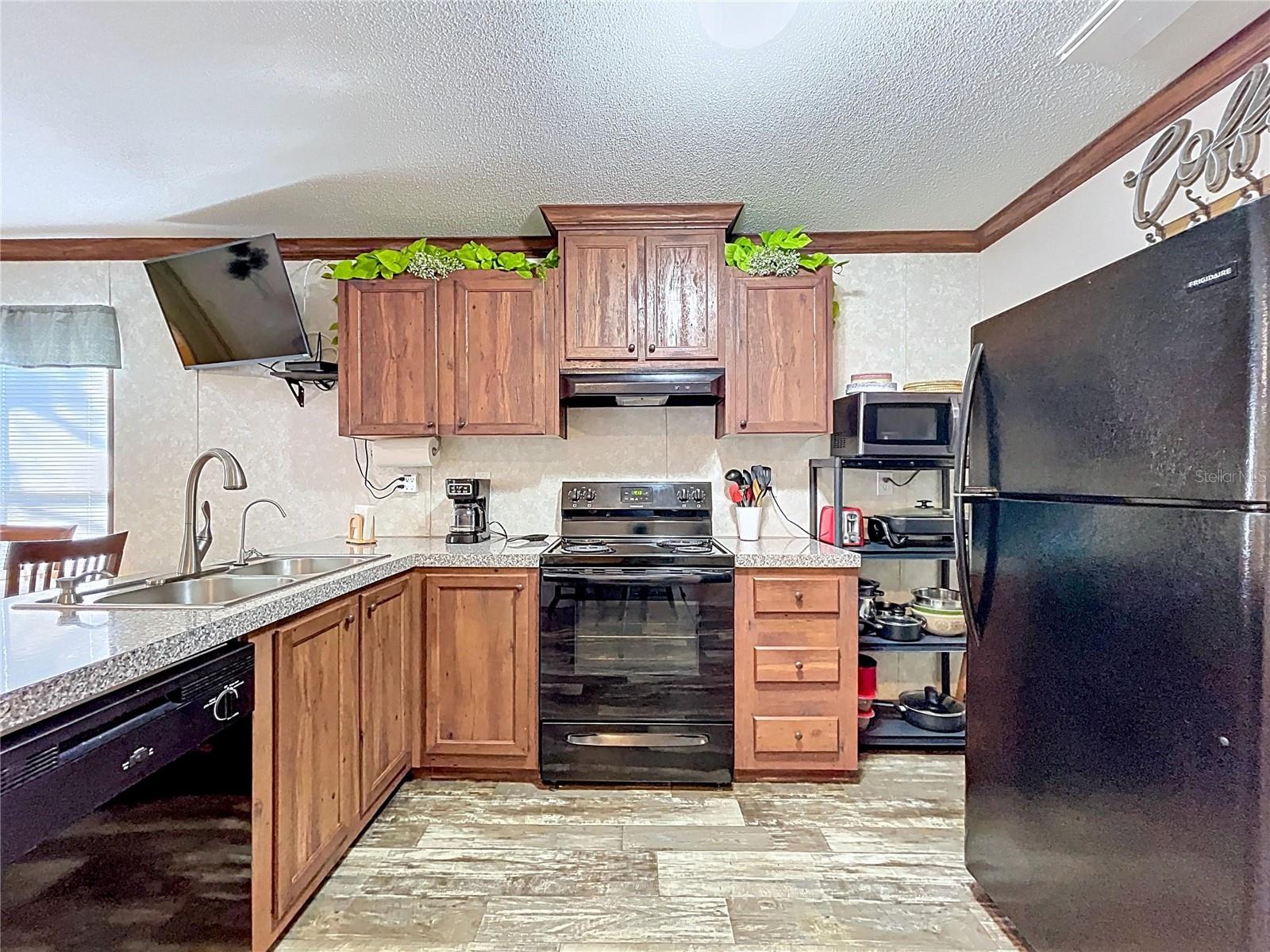 PARKWOOD ACRES - Residential