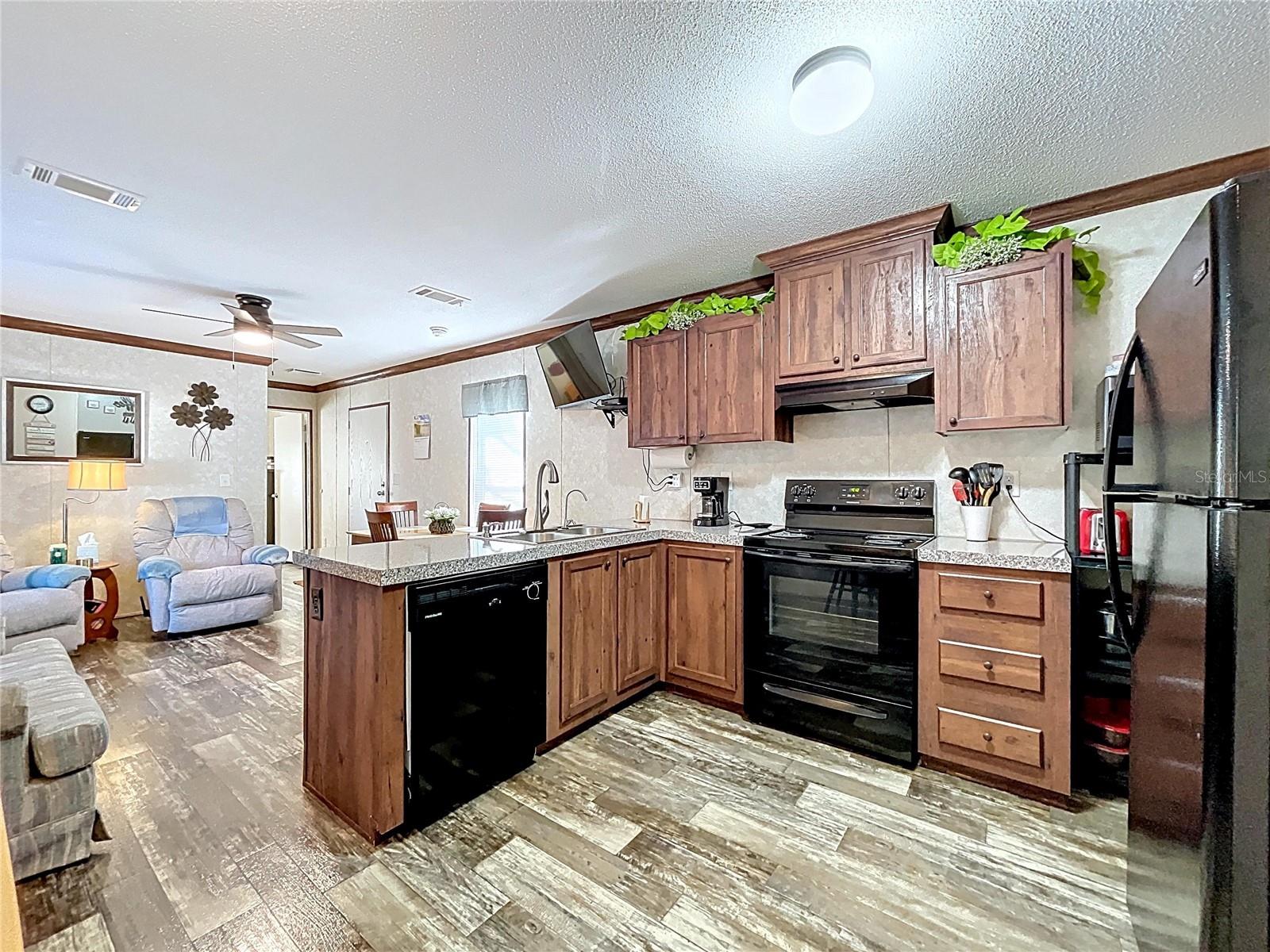 PARKWOOD ACRES - Residential