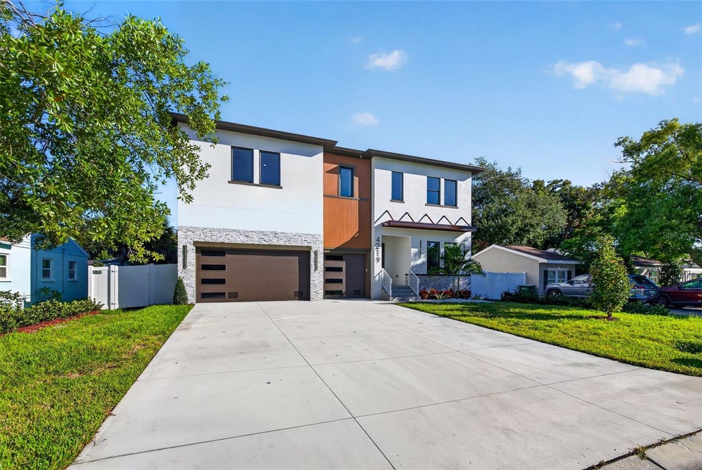 Photo of 4219 W Bay View Avenue, Tampa, FL 33611 (MLS # TB8561077)