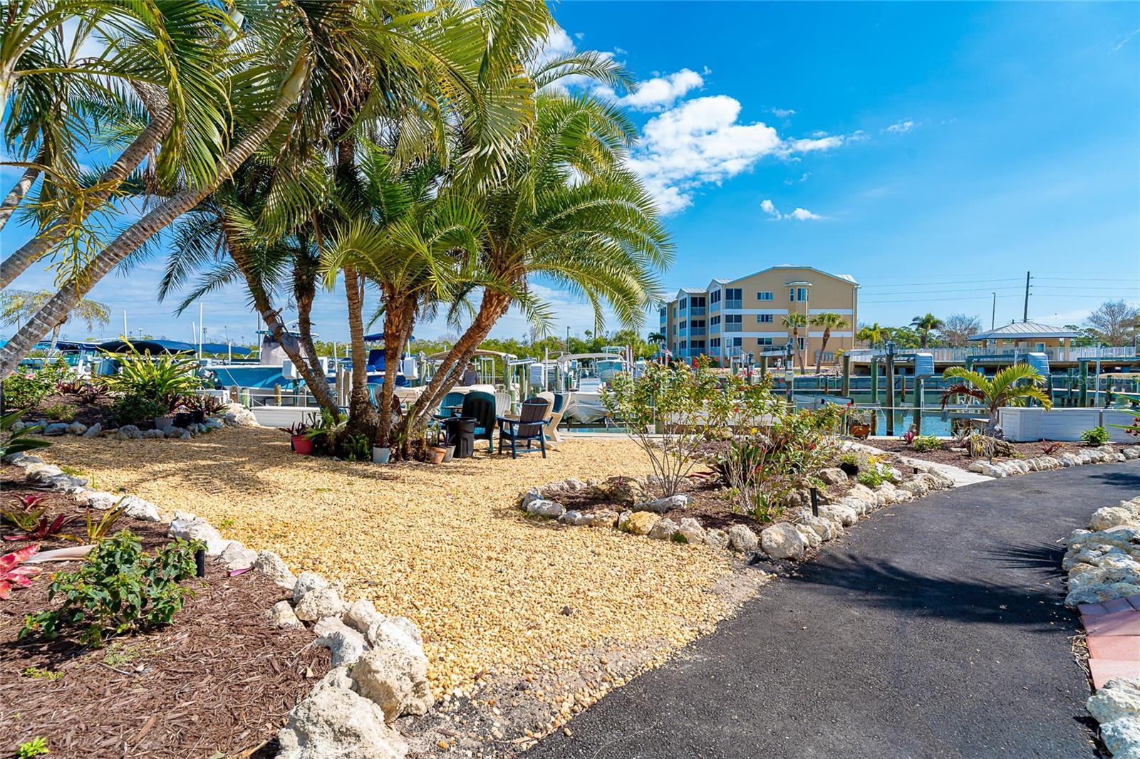 LANDINGS ON LEMON BAY PH 02 - Residential