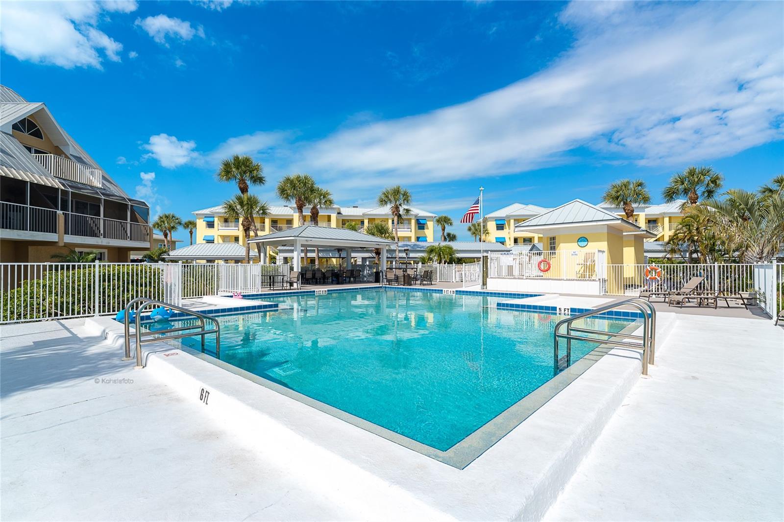 LANDINGS ON LEMON BAY PH 02 - Residential