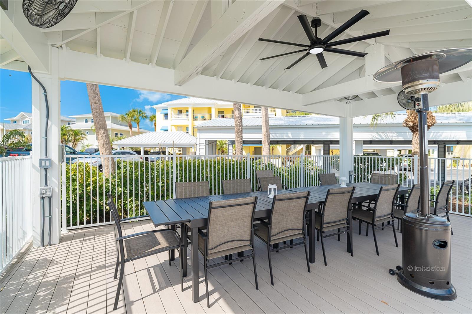 LANDINGS ON LEMON BAY PH 02 - Residential