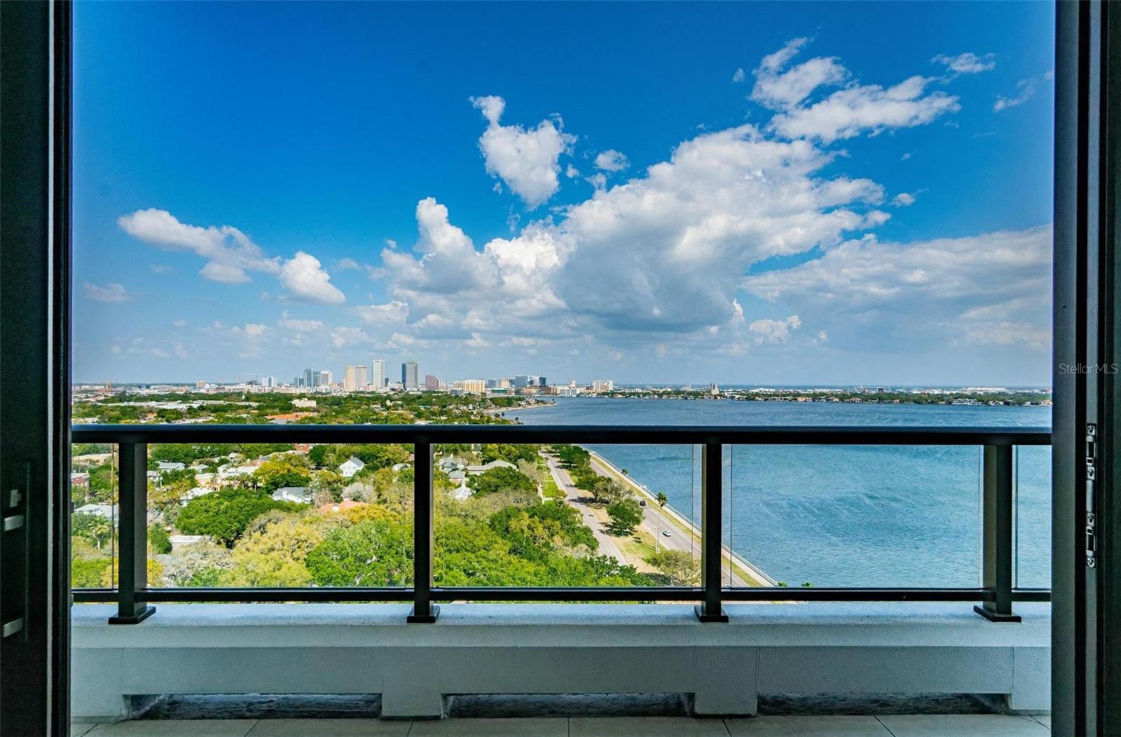 HYDE PARK HOUSE - Residential