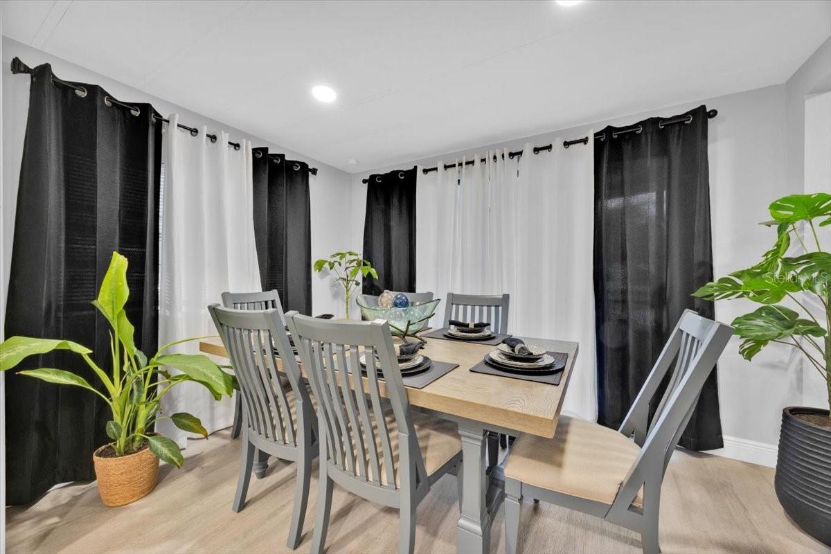 DINNER LAKE ESTATES - Residential