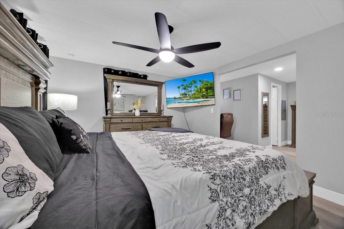 DINNER LAKE ESTATES - Residential