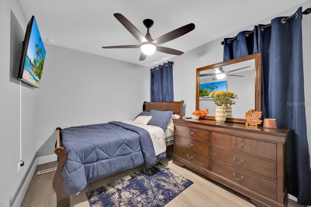 DINNER LAKE ESTATES - Residential