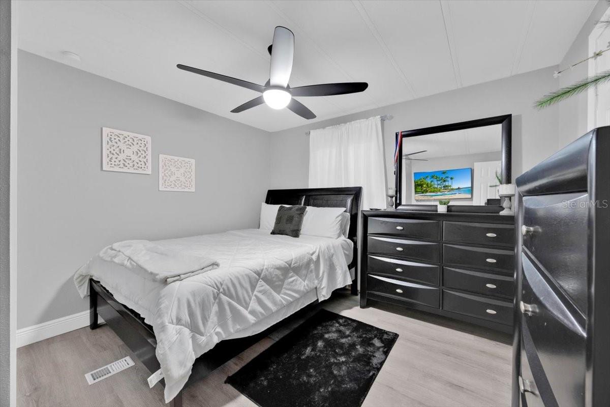 DINNER LAKE ESTATES - Residential